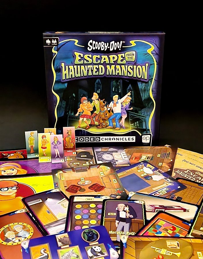 Pakopelissä Scooby-Doo ja Mysteeripoppoo ovat kummitusmysteerin jäljillä